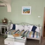 Konukevi Terzievi Family House 3*