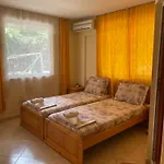 Terzievi Family House Konukevi