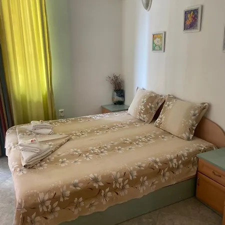Terzievi Family House בית הארחה 3*
