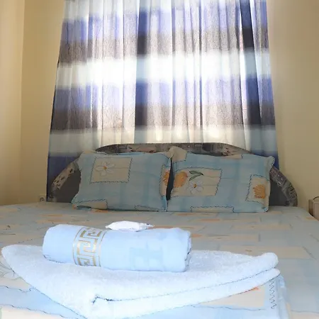 Terzievi Family House בית הארחה